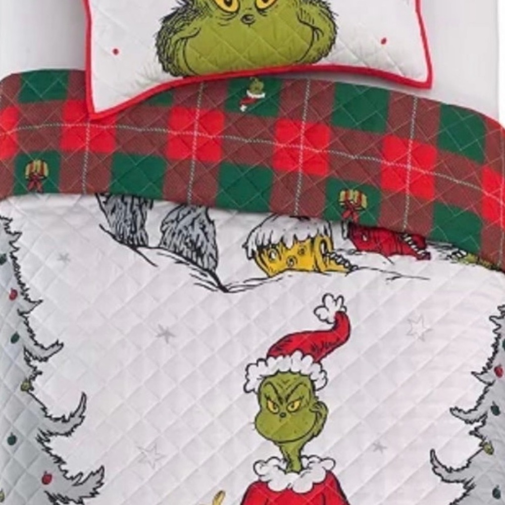 The Grinch 2-Pc. Twin Quilt Set new
